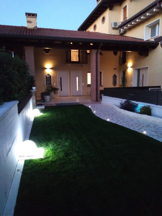 Sotto Il Portico Home Tezze sul Brenta Luaran gambar